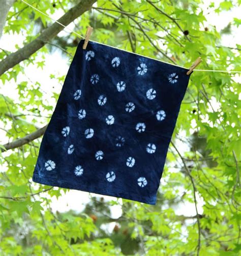 In Love With Indigo 3 Diy Indigo Tie Dye Patterns A Piece Of Rainbow
