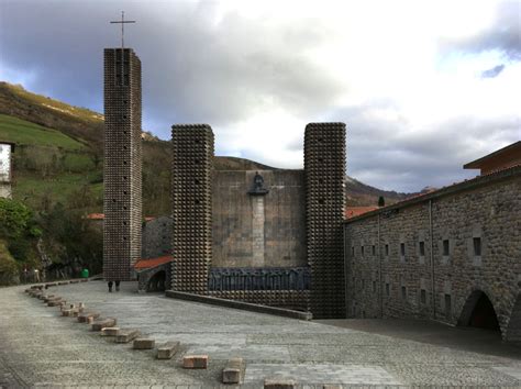 Santuario De Arantzazu Laorga S Enz De Oiza Oteiza Y Chillida Arquine