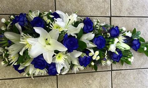 Blue White Single Ended Spray Roses