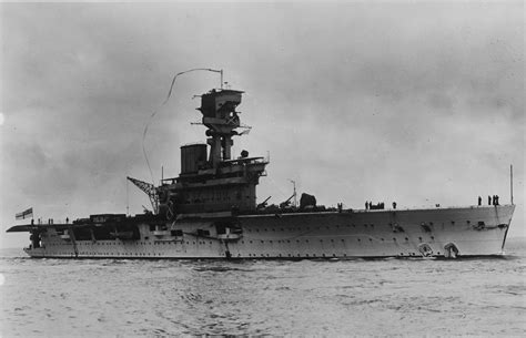 HMS HERMES (British aircraft carrier 1919) [3600 x 2322] : WarshipPorn