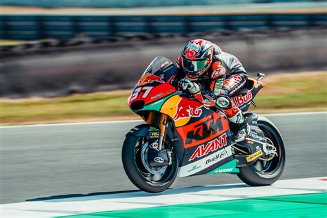 Acosta sobra e garante pole do GP da Grã Bretanha da Moto2 Notícia de