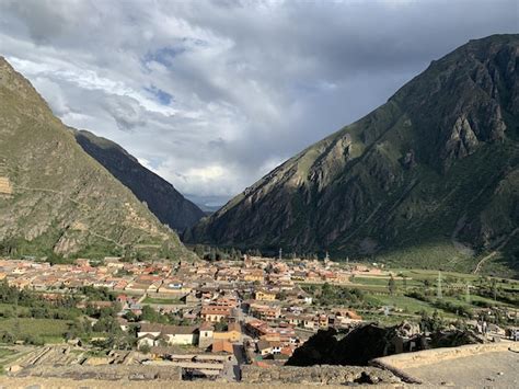 Premium Photo A View Of A Small Town In The Andes Mountains