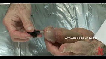 La visita al médico termina mal para un paciente gay XVIDEOS