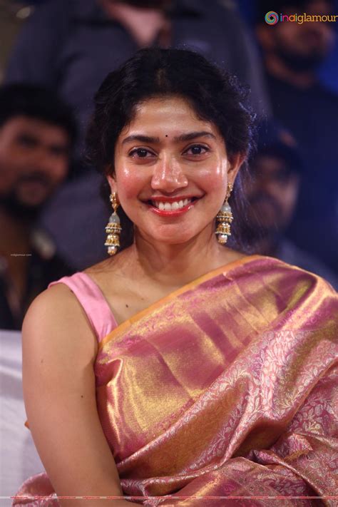 Sai Pallavi Actress Photosimagespics And Stills 19817 0