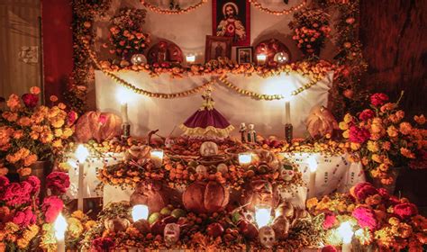 Day Of The Dead In Chiapas Altars Graveyards