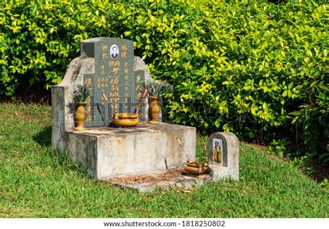 495 Singapore Cemetery Stock Photos, Images & Photography | Shutterstock