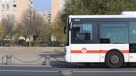 Brûlée à l acide dans un bus TCL à Lyon une jeune étudiante porte plainte