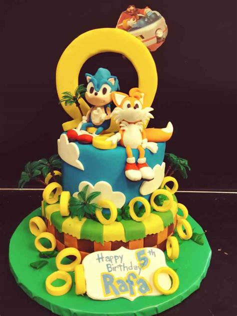 Sonic the Hedgehog tiered cake - le' Bakery Sensual