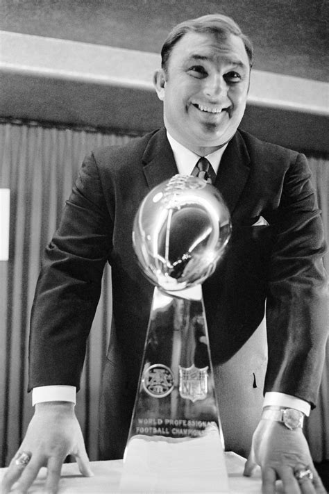 10 facts about the Lombardi Trophy – New York Daily News