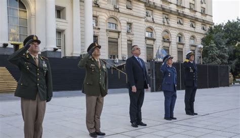 El Gobierno Oficializa Mejoras Salariales Para Las Fuerzas Armadas Y De