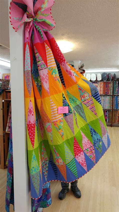 This Is The Shop Quilt I Made For Intown Quilters Using Tula Pink S New Fabric Line Tabby Road