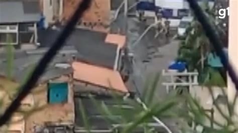 Vídeo Vídeo registra tiroteio em bairro de Salvador Bahia G1