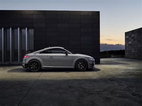 Audi TT RS Coupe Iconic Edition (2023) - picture 7 of 87