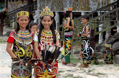 Dayak Tribe Tours - Kalimantan (Borneo) Indonesia