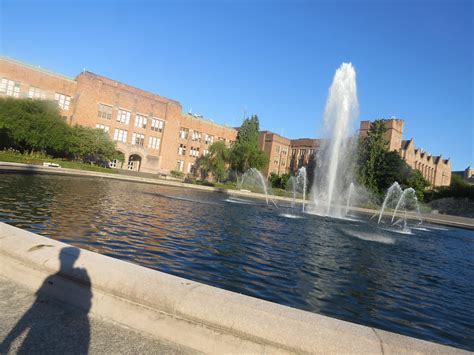 Img University Of Washington Drumheller Fountain Andy