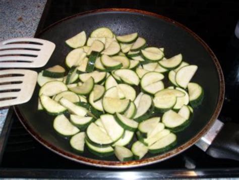 Gratin Mit Tomaten Und Zucchini Rezept Kochbar De