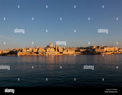 VALLETTA HARBOUR SKYLINE,MALTA Stock Photo - Alamy