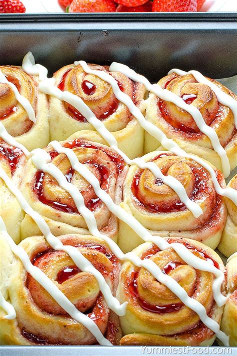 Strawberry Sweet Rolls With Vanilla Cream Cheese Glaze Perfect For Every Occasion And So Easy