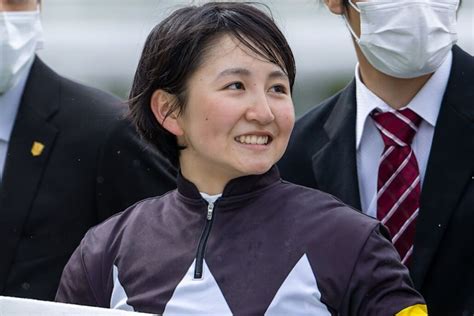 【画像】【函館7r】古川奈穂騎手が自身初の1日2勝ルヴェルジェで抜け出す ライブドアニュース