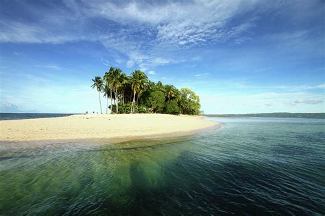 Hagonoy Island by Jojie Alcantara