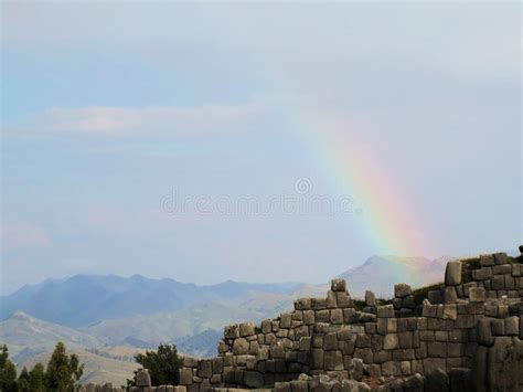 Sacsayhuaman Ruinas De Los Incas En Los Andes Peruanos Foto De Archivo