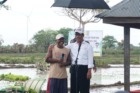 Kungker Ke Jeneponto Mentan Andi Sudirman Sulaiman Berikan Bantuan