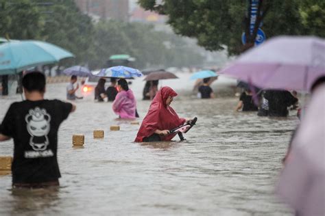 Heavy Floods and Record Rainfall Are Devastating Central China