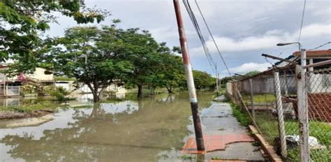 Colapsan Calles Y Drenajes Por Lluvias En Bachaquero Notizulia