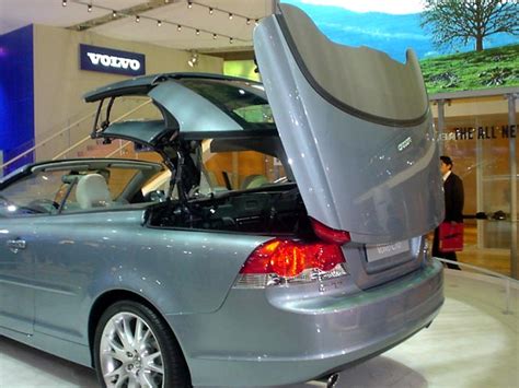 Retractable hardtop - Wikipedia