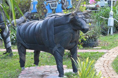 Romel Bravo On Twitter El Toro De Llantas Usadas Poco A Poco Voy