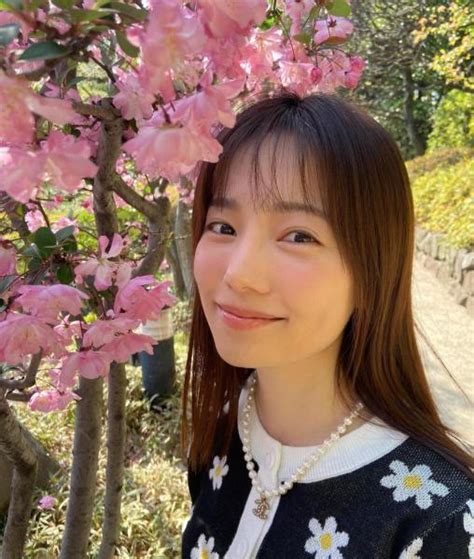 🎤島崎遥香、腹ちらデニム姿がセクシー！チューリップ畑に降臨した女神様 スレッド閲覧｜爆サイ Com南関東版