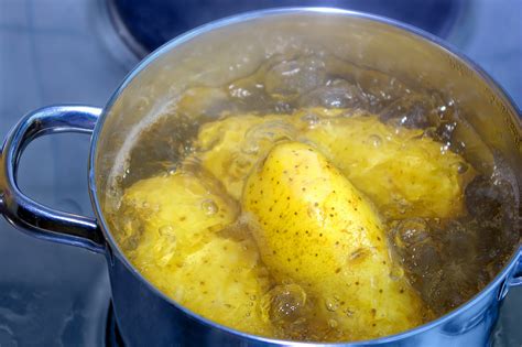 Come Riutilizzare L Acqua Di Cottura Delle Patate Ohga