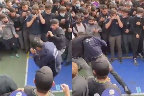 Video Alumnos organizan peleas en el recreo al estilo de la película