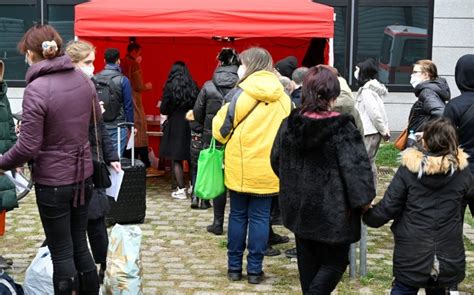 RKI Bundesweite Sieben Tage Inzidenz Sinkt Weiter Auf 1457 9 News