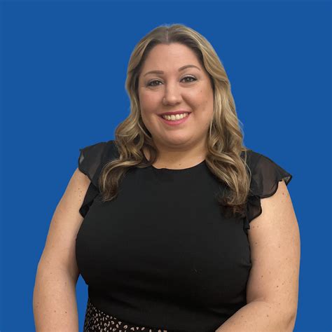 Alaina Fiscus Remax Signature