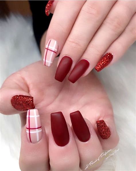 50 Pretty Plaid Nails You Ll Love The Glossychic Plaid Nails