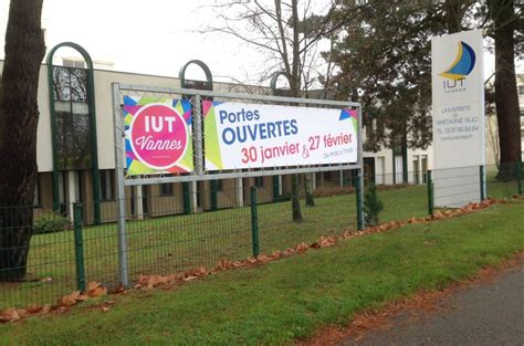 Bâches et banderoles Vannes Signalétique extérieure Agence Visibles