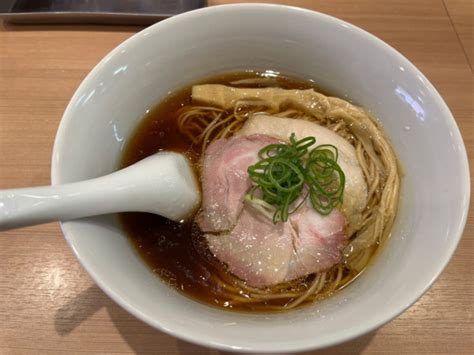 『醤油らぁ麺』らぁ麺 はやし田 赤羽店のレビュー ラーメンデータベース