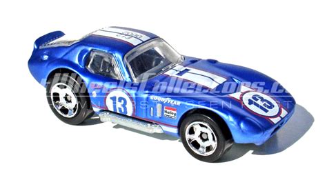 T Hunted Mais novas fotos da série Cool Classics da Hot Wheels