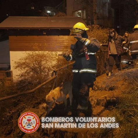 Tras Poder Contener El Deslave En El Cerro Curruhuinca Debieron Evacuar