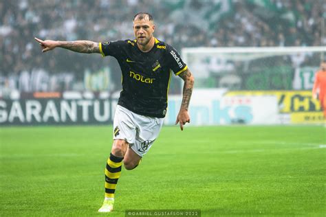 220828 AIK Hammarby IF 220828 AIK S John Guidetti Under Flickr