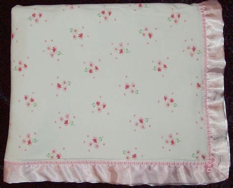 Carters Pretty In Pink Flower Floral White Baby Blanket Satin Back Trim