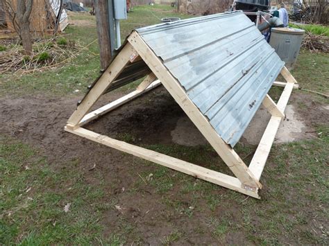 Simple Pig Shelter | Farm Hack