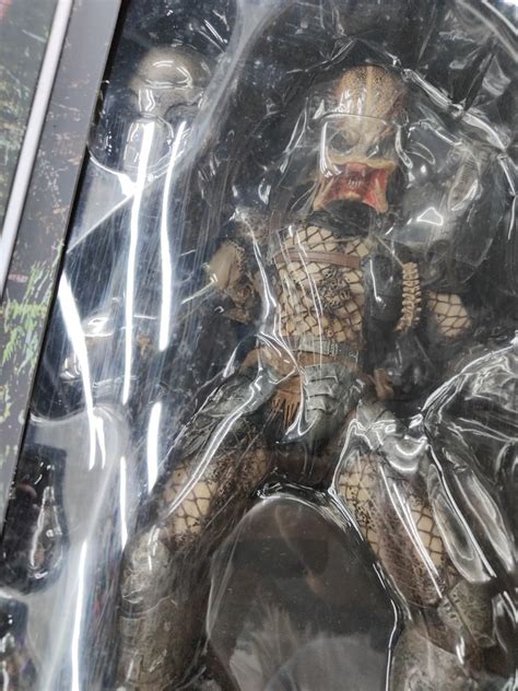Hot Toys Classic Predator Mms Hobbies Toys Toys Games On Carousell