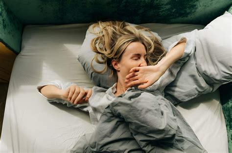Which Is The Best Duvet For Hot Sleepers Bedding Royal