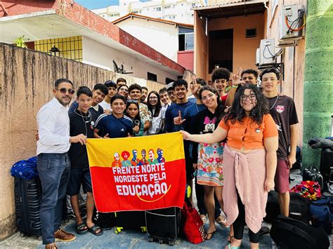 APEOC E FRENTE NORTE NORDESTE RECEBEM PARTE DA DELEGAÇÃO DO CEARÁ QUE