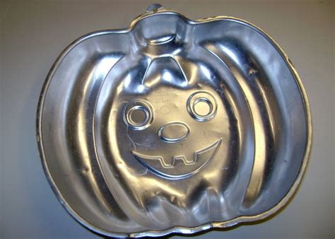 Items Similar To Vintage Wilton Pumpkin Cake Pan 502 9414 1987 Jack O