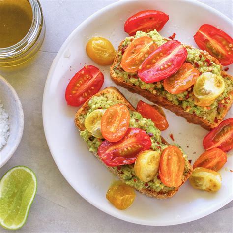 Avocado Breakfast Bruschetta Cocolife