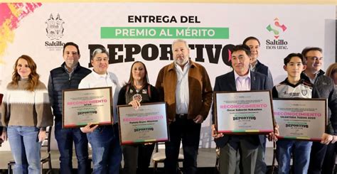 Entrega Chema Fraustro El Premio Al M Rito Deportivo