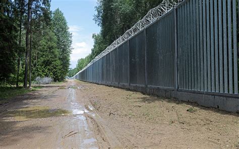 Budowa zapory na granicy z Białorusią na ukończeniu Biały Orzeł